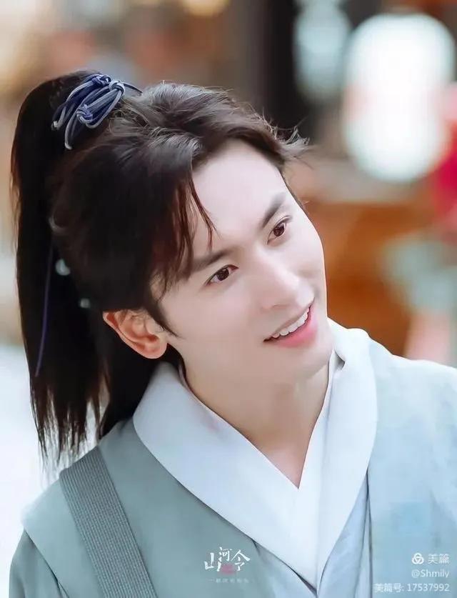 山河不足重贵在遇知己求下联,山河不足重在遇知己应该怎么回复