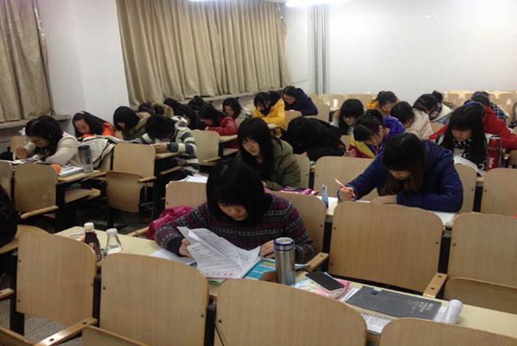 安徽考生被英语“拖后腿”，网友替其惋惜，状元苗子被英语坑了