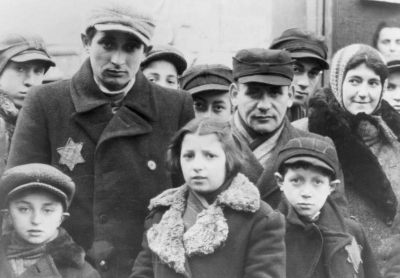 二战时,如何区分德国人和犹太人,希特勒就不怕抓错人吗