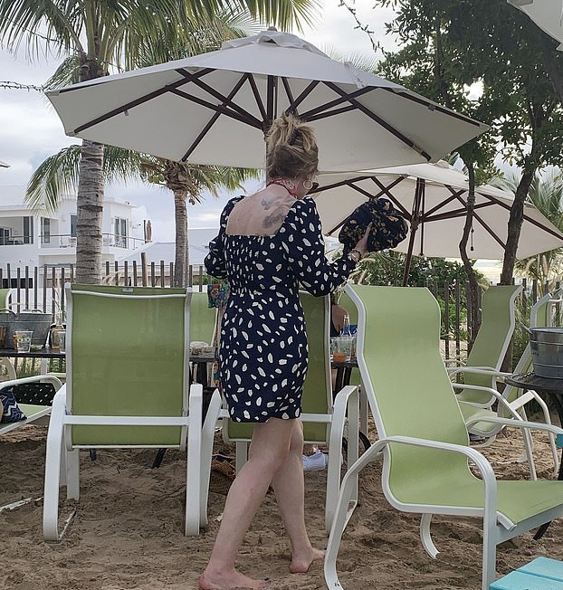 31岁阿黛尔“整容式”减肥38斤后出街！变成小V脸，可惜皮肤松弛