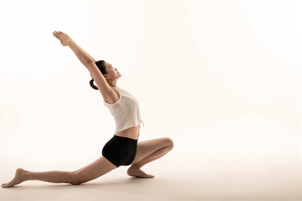 想学瑜伽教练去哪里找,想学瑜伽当教练