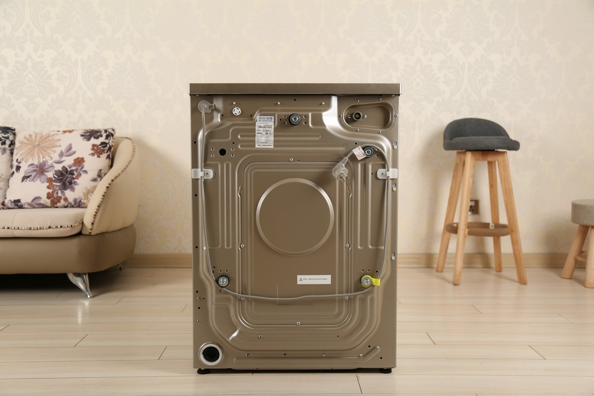 晒衣不爱干，水洗伤面料？不妨看看这台海尔微蒸汽空气洗洗衣机