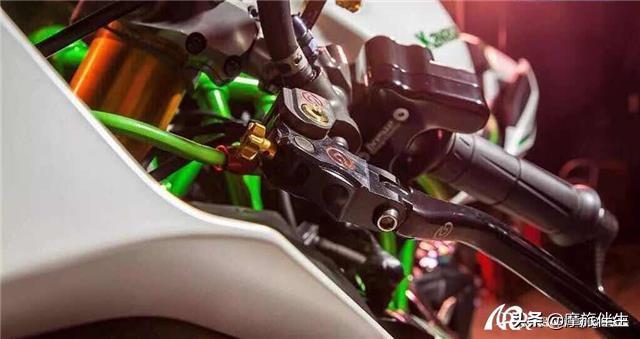 迪拜的警车是什么车,迪拜霸气的警车