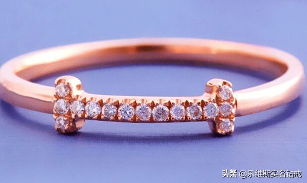 18k金钻戒和铂金钻戒哪个好,18k金莫桑石钻戒2克拉