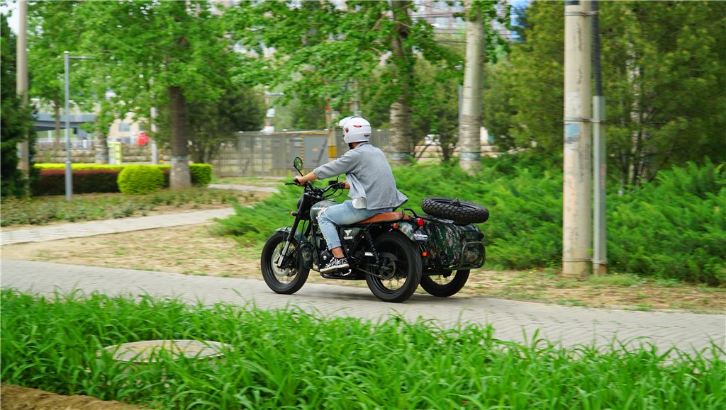 银钢300边三轮复古版缺点,银钢300挎斗三轮摩托车