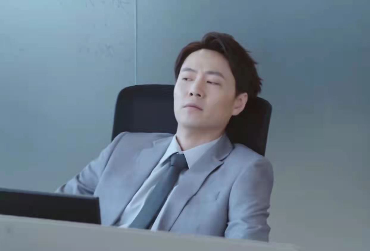 分手后他买给我的项链我还给他了,分手了你把我借给你的钱给我就好