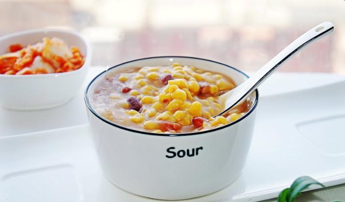 晚饭不知道吃啥清淡点,软糯香滑的大碴子粥