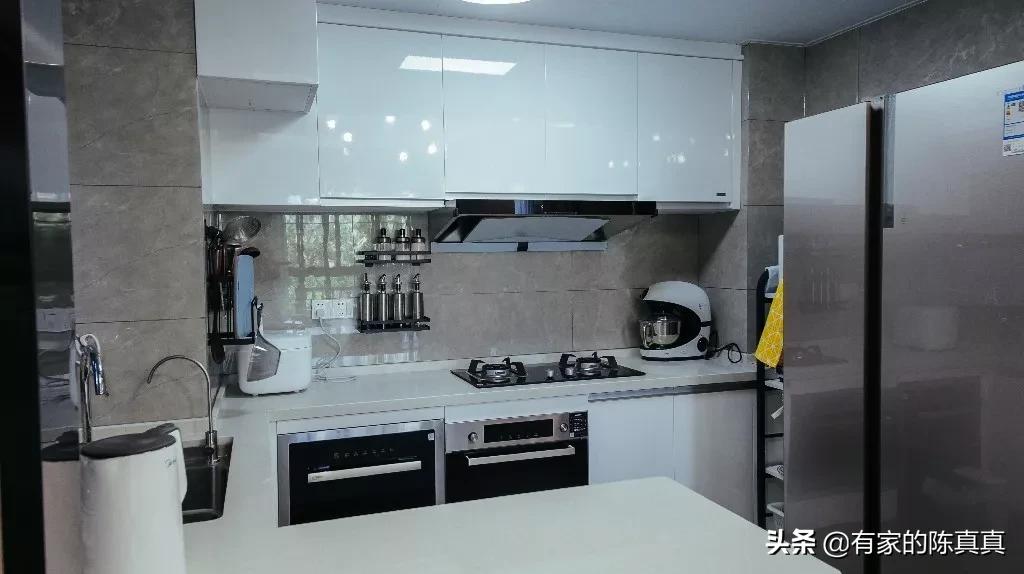 新景国际外滩90平挑空客厅,新景国际外滩100平米露台