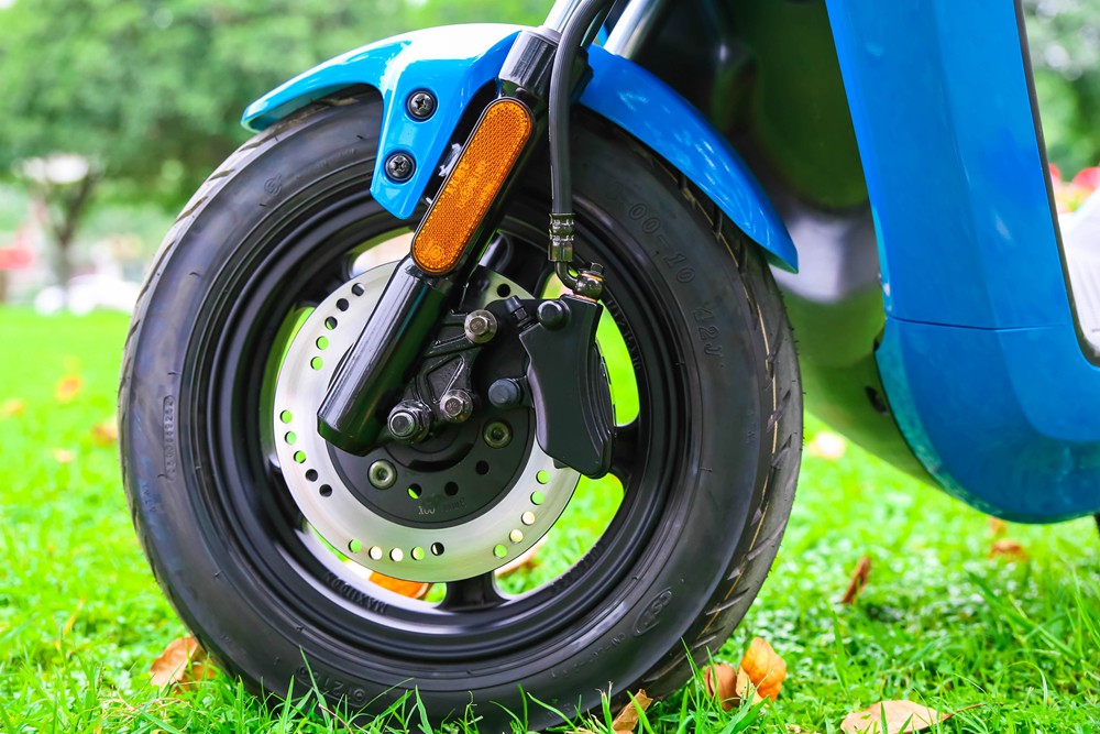 小牛最新电动车测评,小牛军绿色经典款电动车