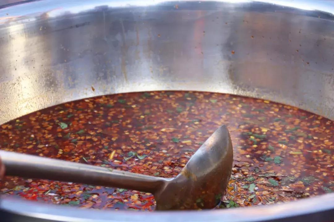 红火说不尽！榆林惊现世界最大饸饹床，37项年俗文化活动等你来盘~