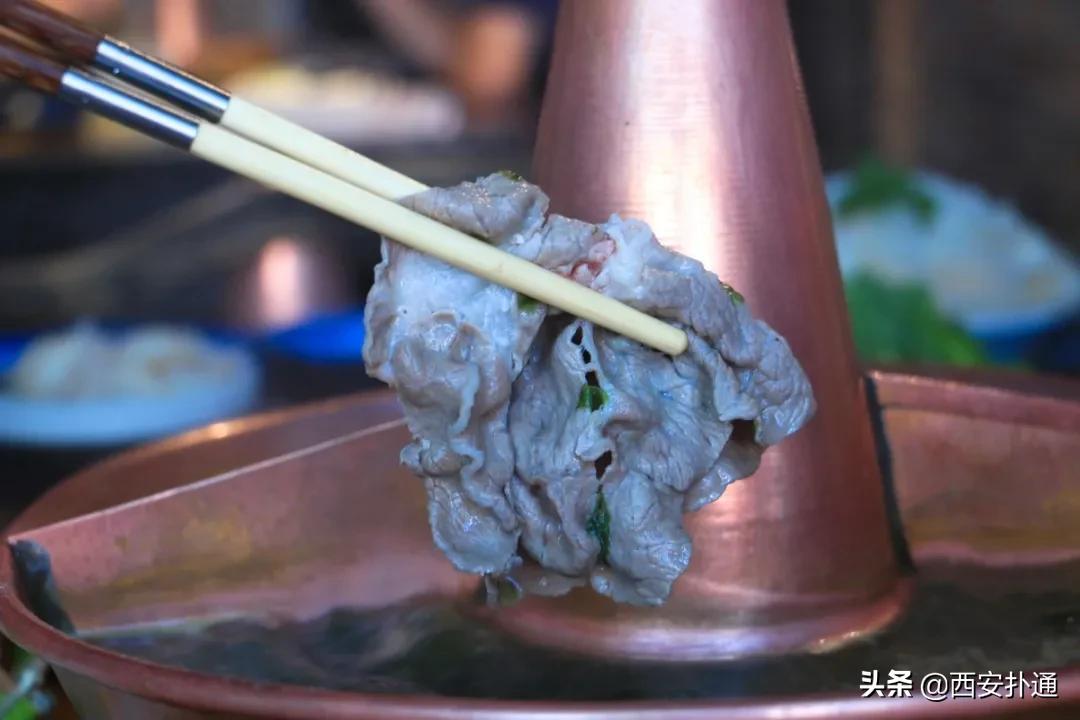 西安城墙下的铜火锅,西安城墙底下的羊肉泡馍
