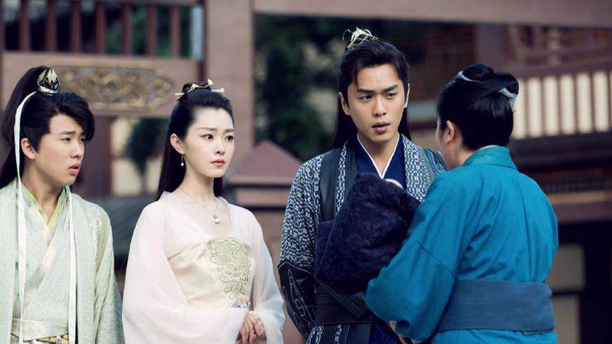 白月光和张若昀太般配了你怎么看,唐艺昕和张若昀看着挺般配的