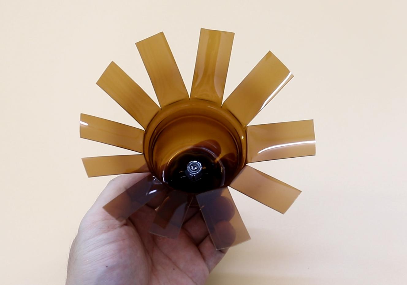 用塑料瓶做厨房收纳东西的用具,生活实用小妙招剪塑料瓶视频