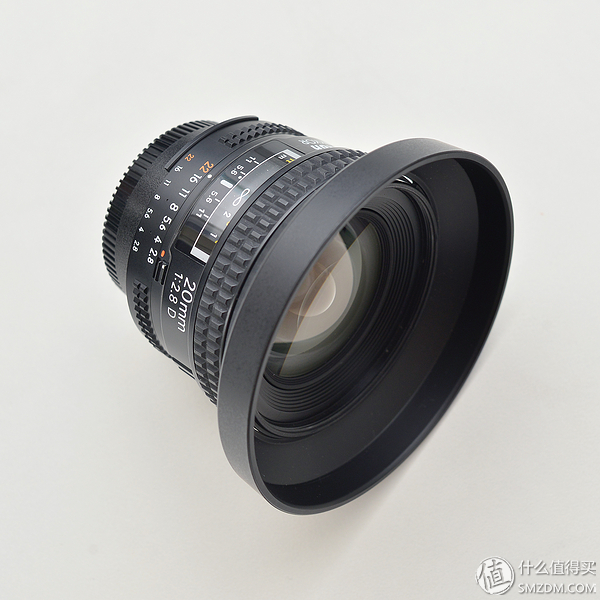 只选一只人像定焦镜头推荐,为什么专业摄影师都喜欢定焦镜头