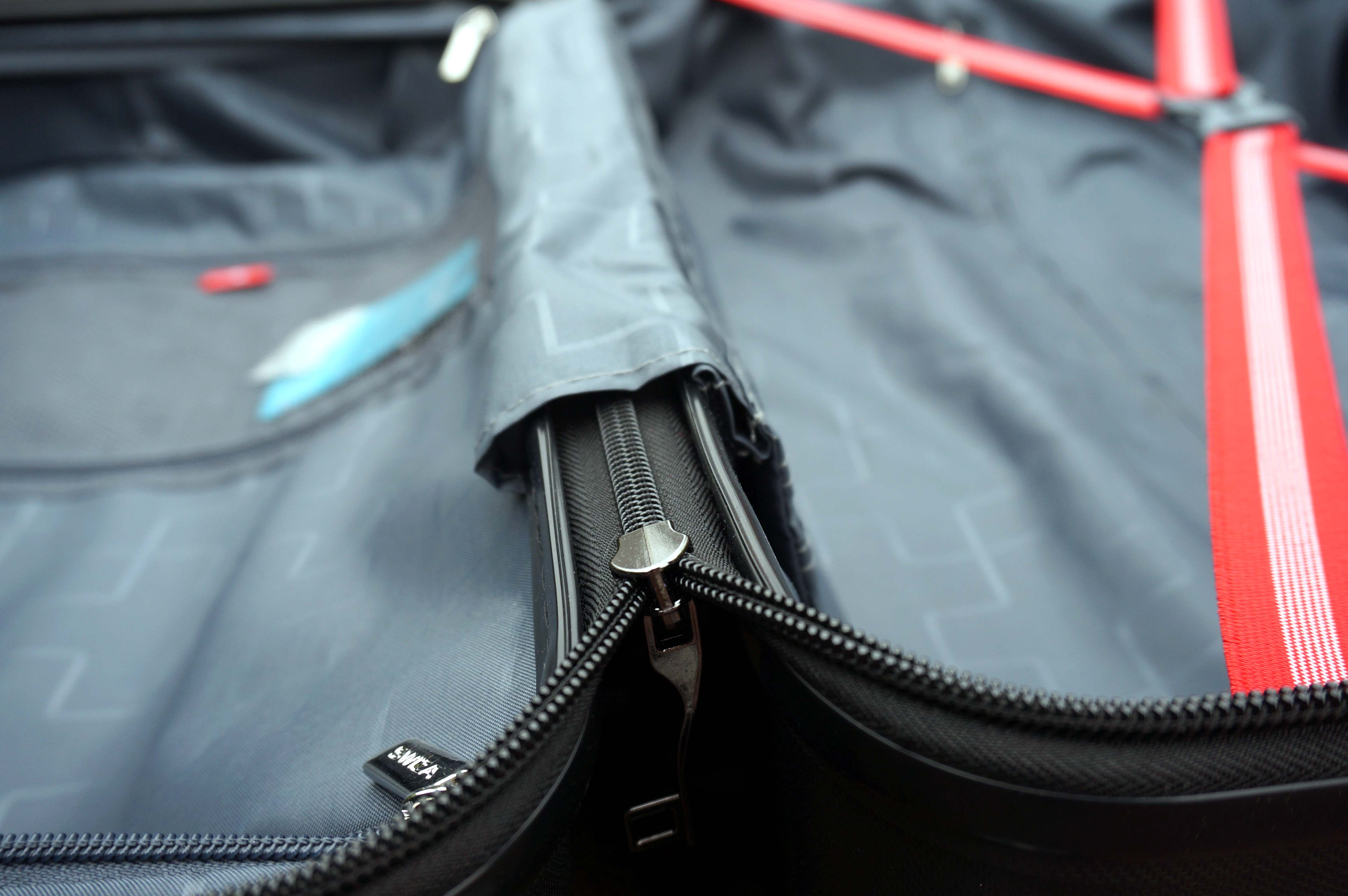 瑞士本土品牌swiza旅行箱好在哪,便携收纳拉杆箱