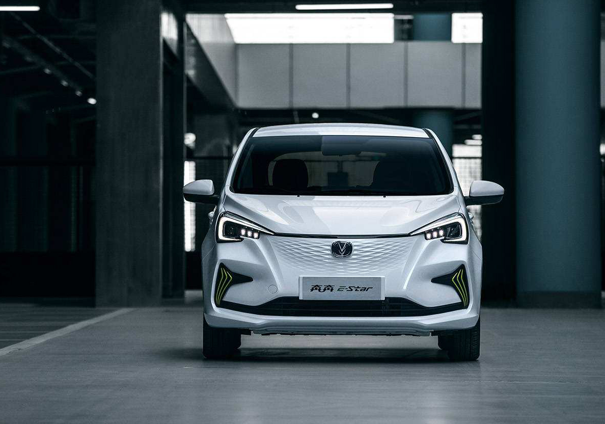 五门五座续航400小型纯电,长安奔奔新能源五门五座续航300