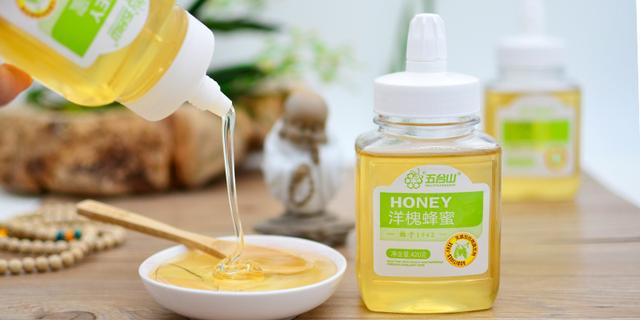 蜂蜜祛黑头的最佳方法,蜂蜜美容方法去黑眼圈