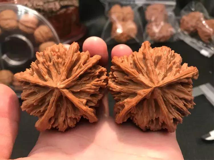 才买的文玩核桃怎样更快盘出包浆,文玩核桃出包浆以后怎么盘玩