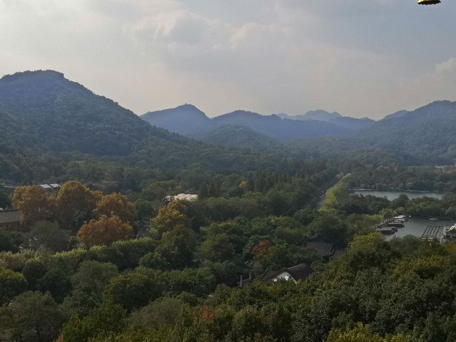 雷峰塔和净慈寺的风景,西湖美景雷峰塔一游