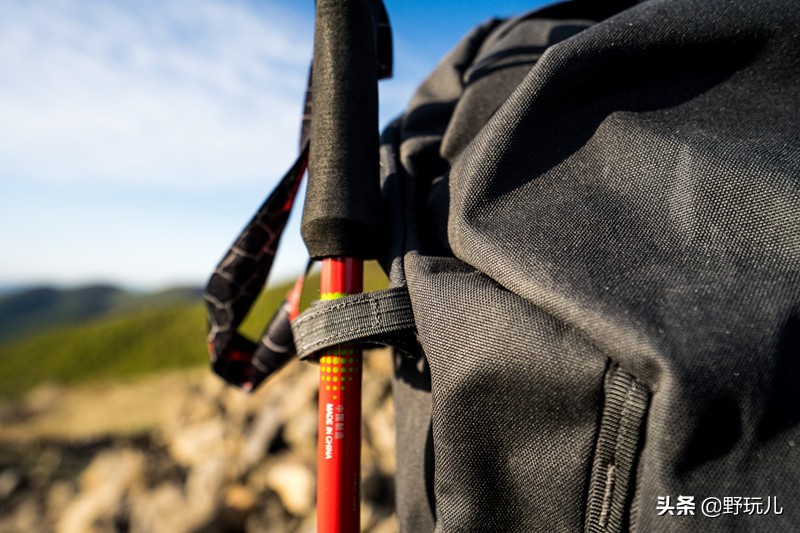 塞北初夏，拓乐陪我逐云日，拓乐Thule35LAllTrailX背包测评