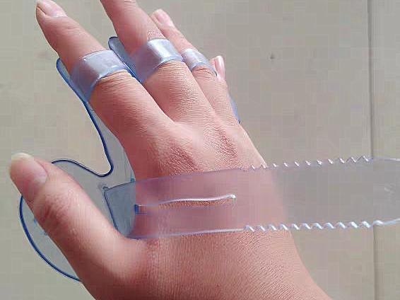 狗狗洗澡手套好用还是刷子好用,好用的狗狗洗澡刷子有哪些