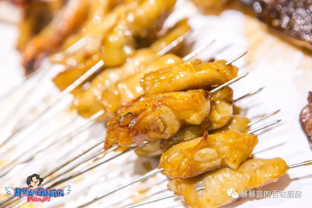 一天营业9小时左右的实体店,一天只营业2个小时的火锅店