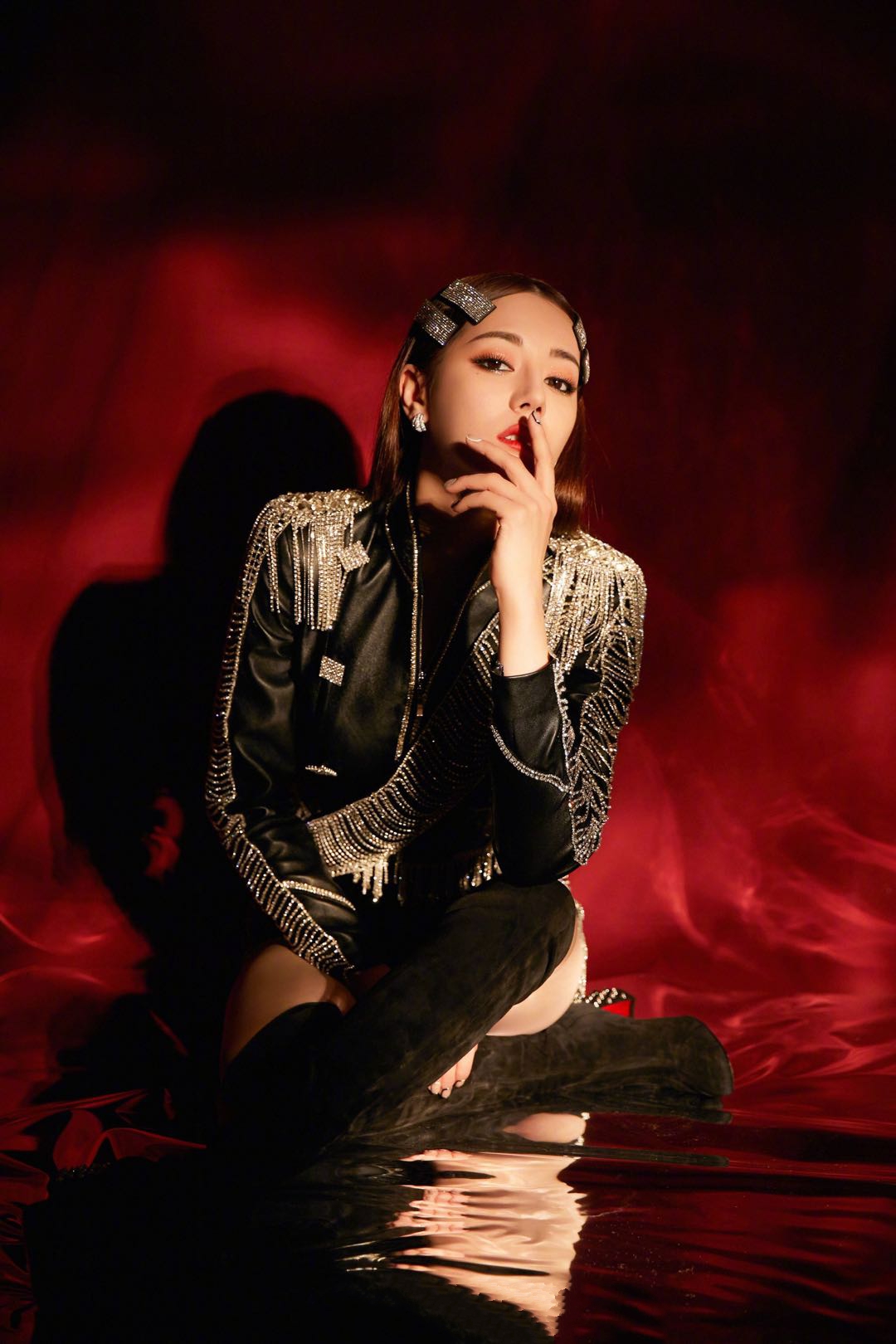 中分和齐刘海哪个更好看,你适合长发还是短发发型设计