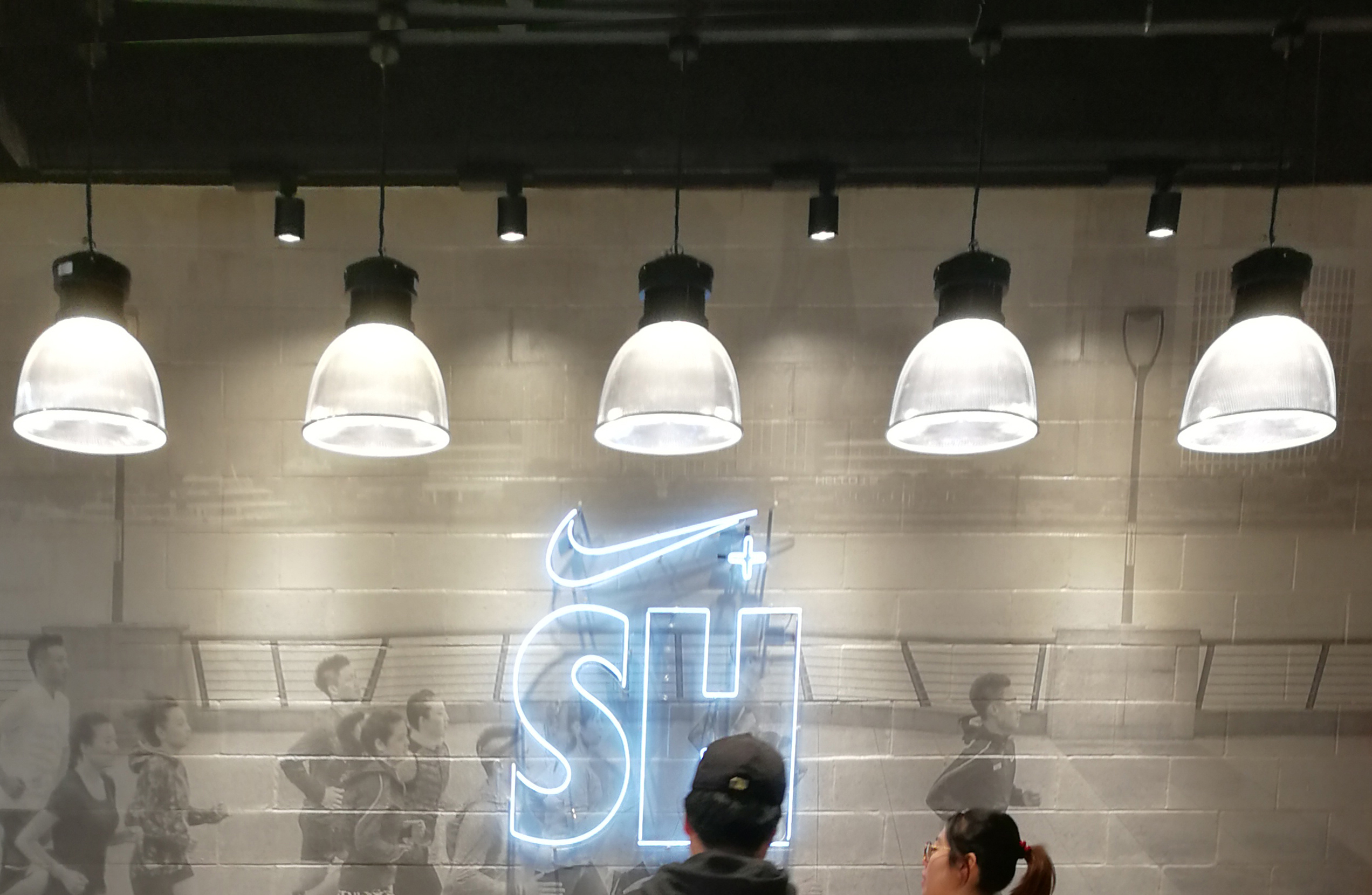 店铺工业风简装设计,工业风烧烤店铺门头设计效果图