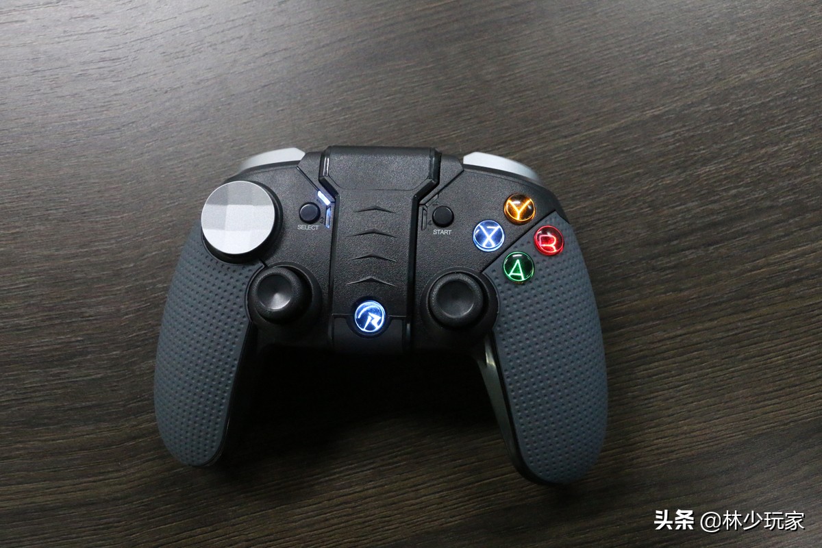 玩转《王者荣耀》《跑跑卡丁车》，仁魔刀锋游戏手柄上手体验分享