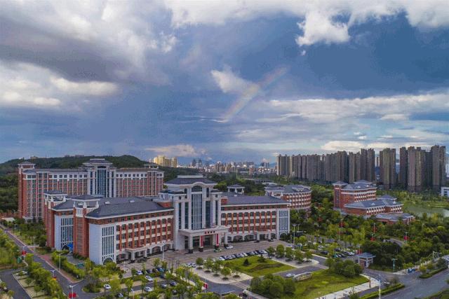 上海东方医院南院肿瘤义诊活动,东方医院爱肝日大型义诊