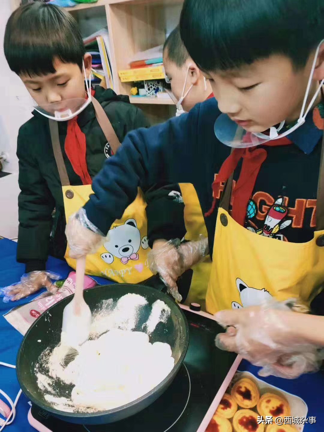 如何用酸奶和奶粉自制奶片,奶粉怎么自制酸奶步骤