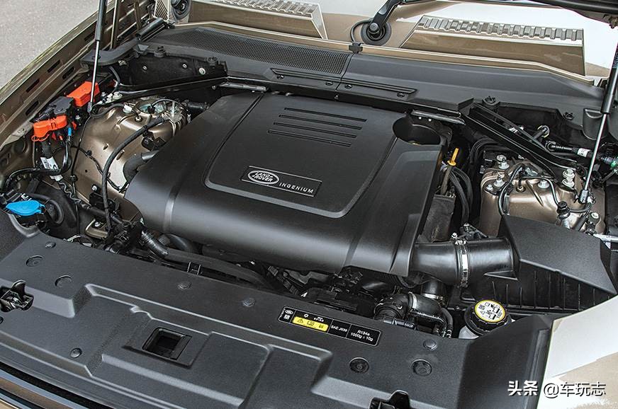 路虎全新卫士预告图,全新一代路虎卫士越野性