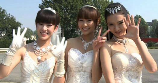 整容后的女明星老了,整容严重变性的女明星