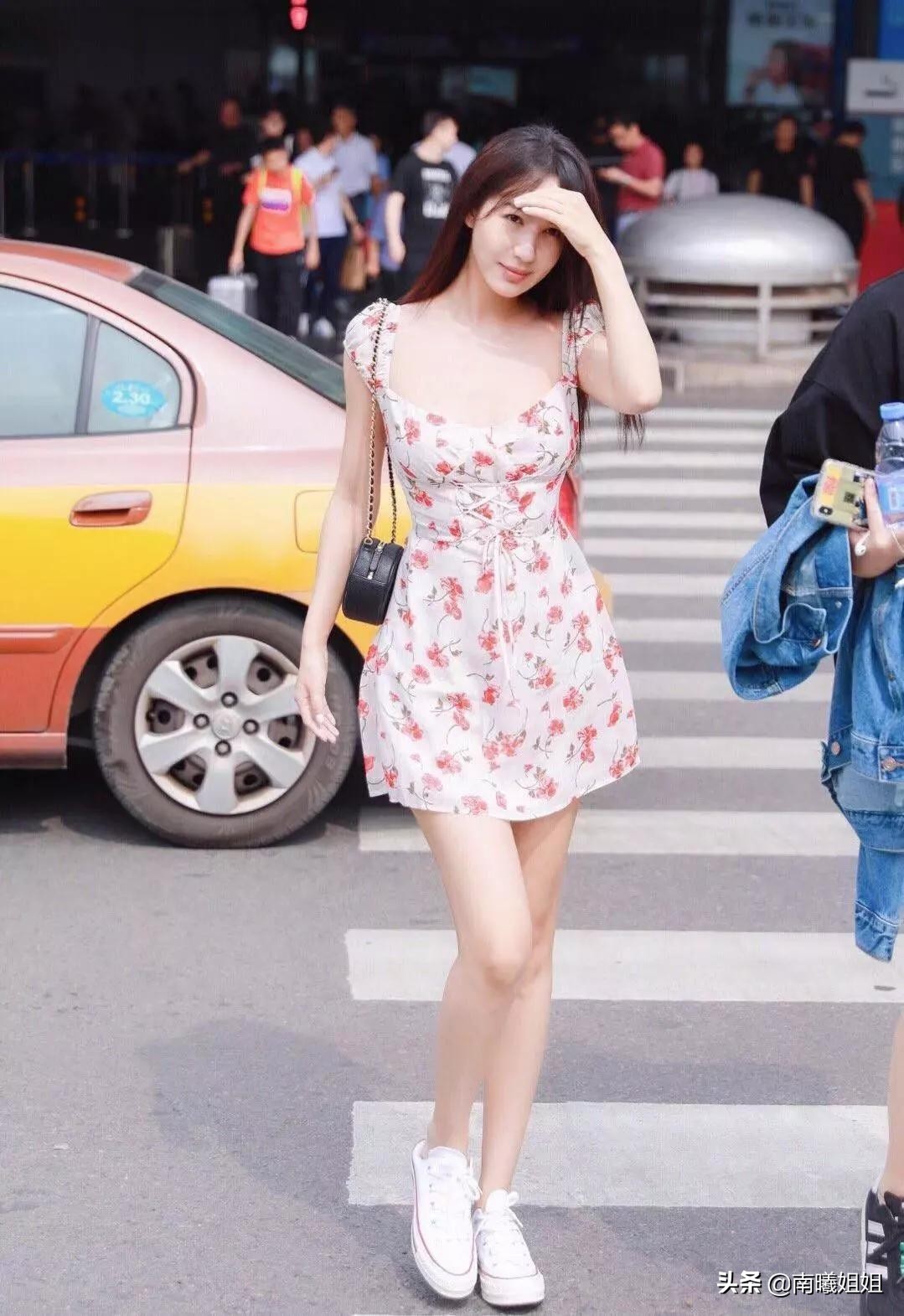 龚俊红色回力鞋子是哪一款,龚俊潮鞋搭配