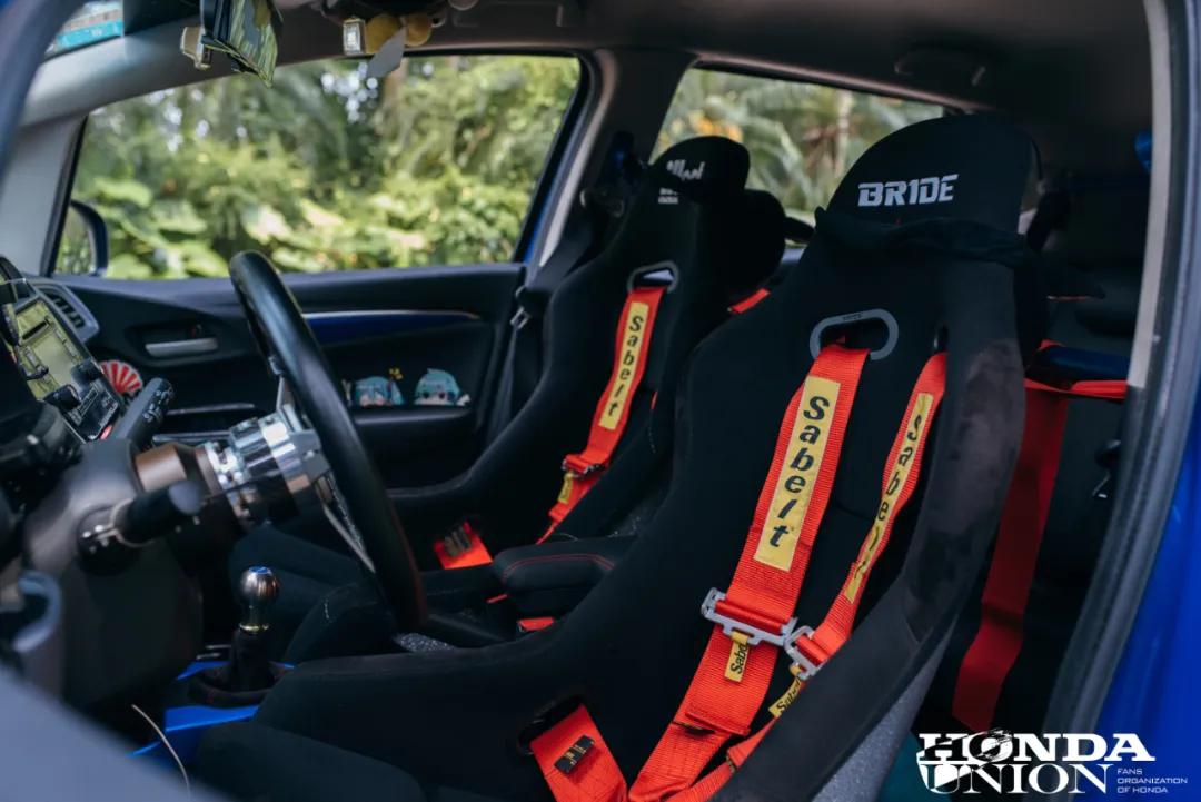 本田飞度适合男孩子开吗,本田飞度适合家庭用车吗