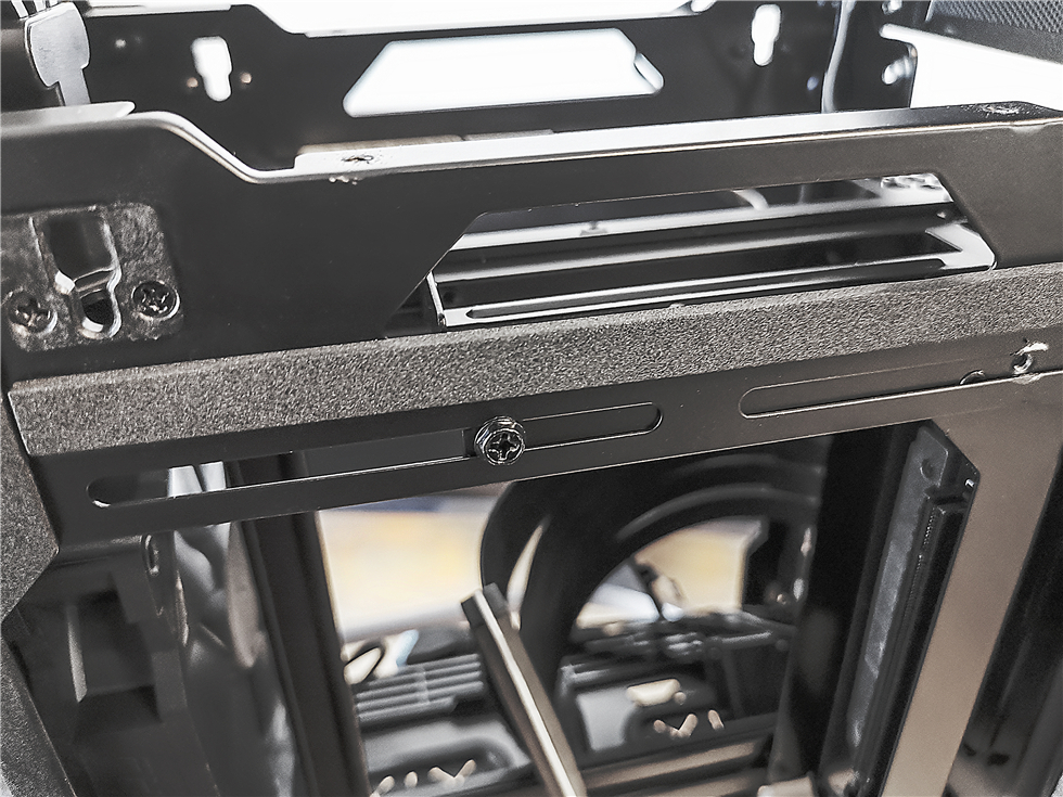 追风者217xe可以装几个硬盘,追风者pk217xe风道解析