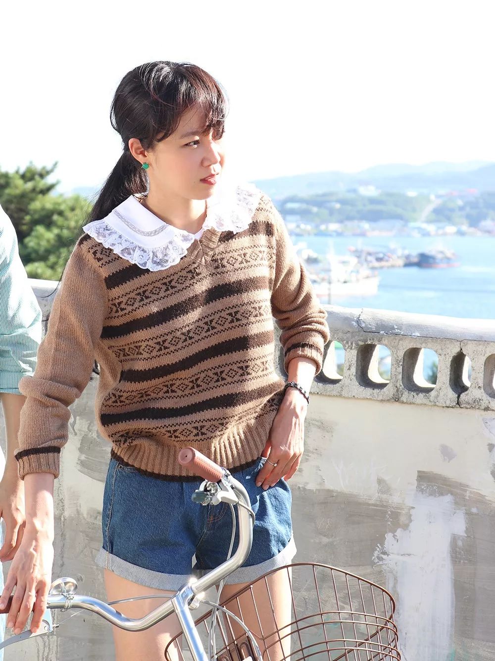 韩剧女主连衣裙穿搭,韩剧中冬天碎花半身裙