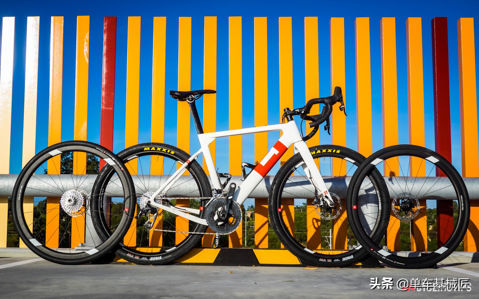 自行车车架上的一切设计只有一个目的：转向（公路车篇2/3）