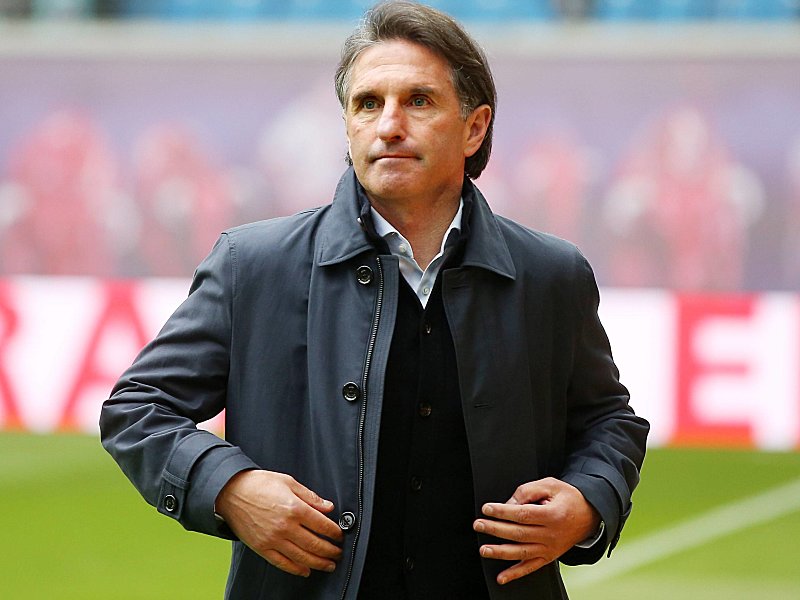 一年踢完半个联赛要换帅，德甲为何疯*操狂**作？“缺乏尊重”是关键