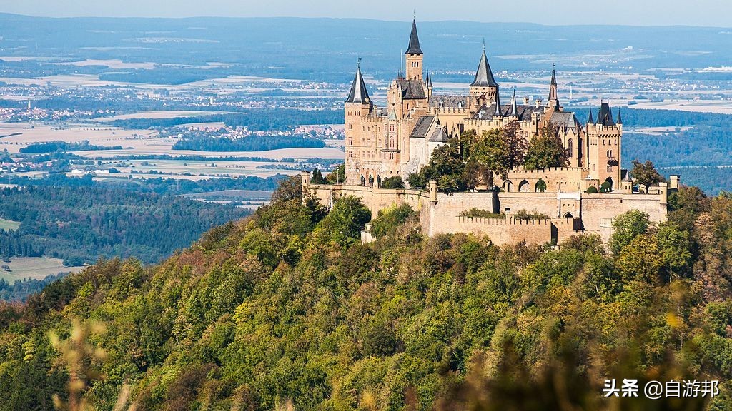 哪里有免费进入参观的古城堡,参观世界上最漂亮的城堡