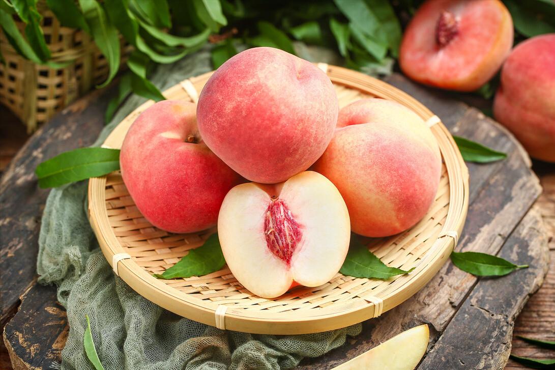 脆桃子怎么挑选,新鲜桃子脆又甜