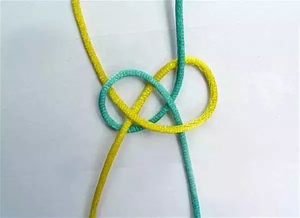 弹力绳穿珠子收尾打结方法,手串绳隔珠结的打结方法