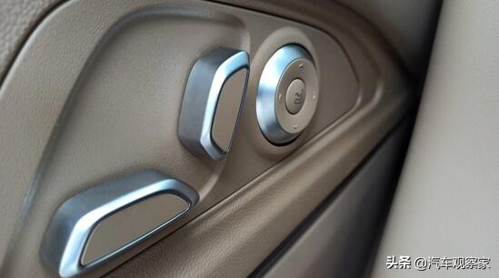 别克gl82014经典版陆尊,别克gl82022款652t豪华测评