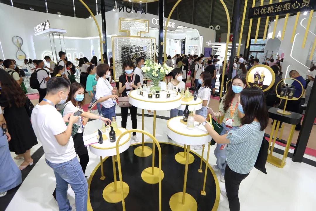 雅芳香体乳液,雅芳香体乳老款