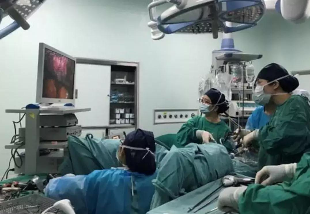 十六岁少女查出宫外孕破裂,卵巢发生破裂