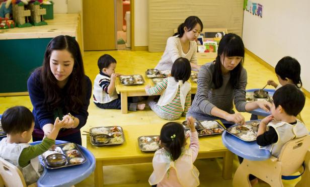 全球生育补贴政策最高的国家,韩国出了什么拯救生育率的政策