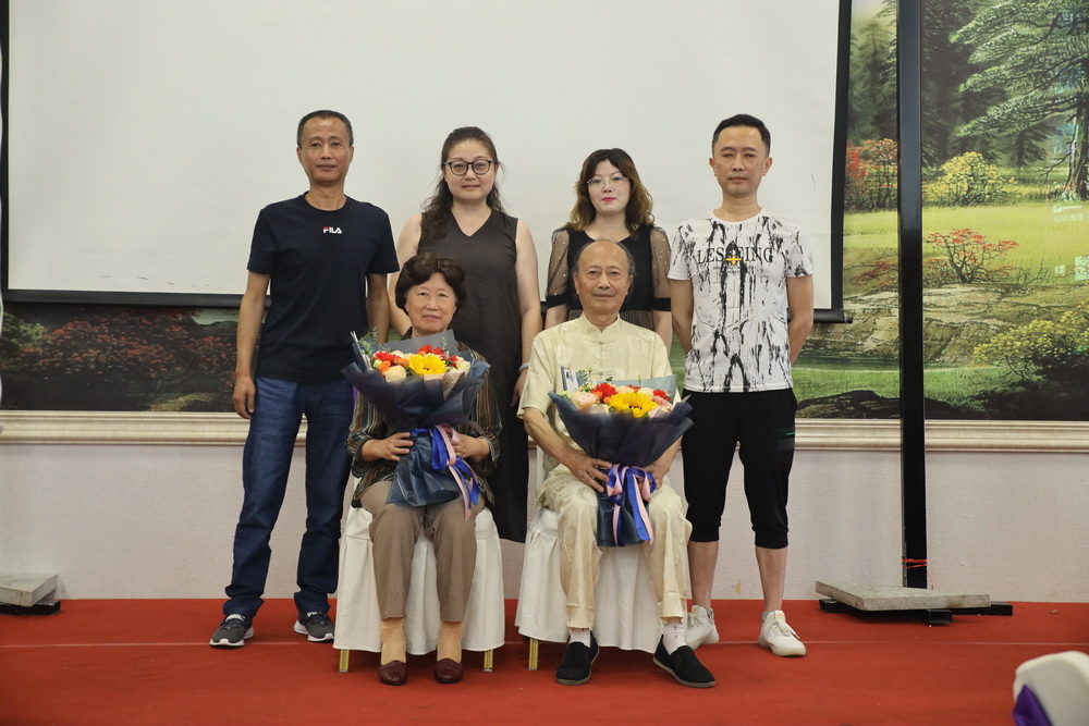 闫家新先生为河南水灾捐赠闫氏太岁液仪式在温江举行