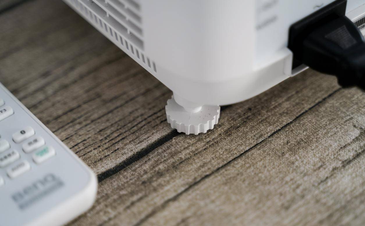 明基商务投影推荐办公白天可投,明基智能商务投影仪e520