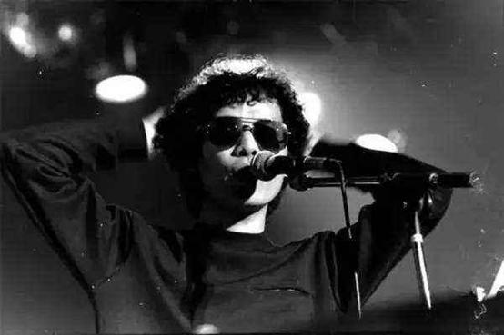 罗大佑与张艾嘉完整版,罗大佑童年张艾嘉