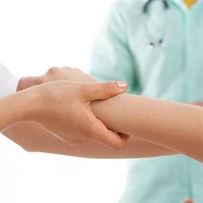 点滴型银屑病皮损为什么会变大,银屑病治疗过程中变成丘疹